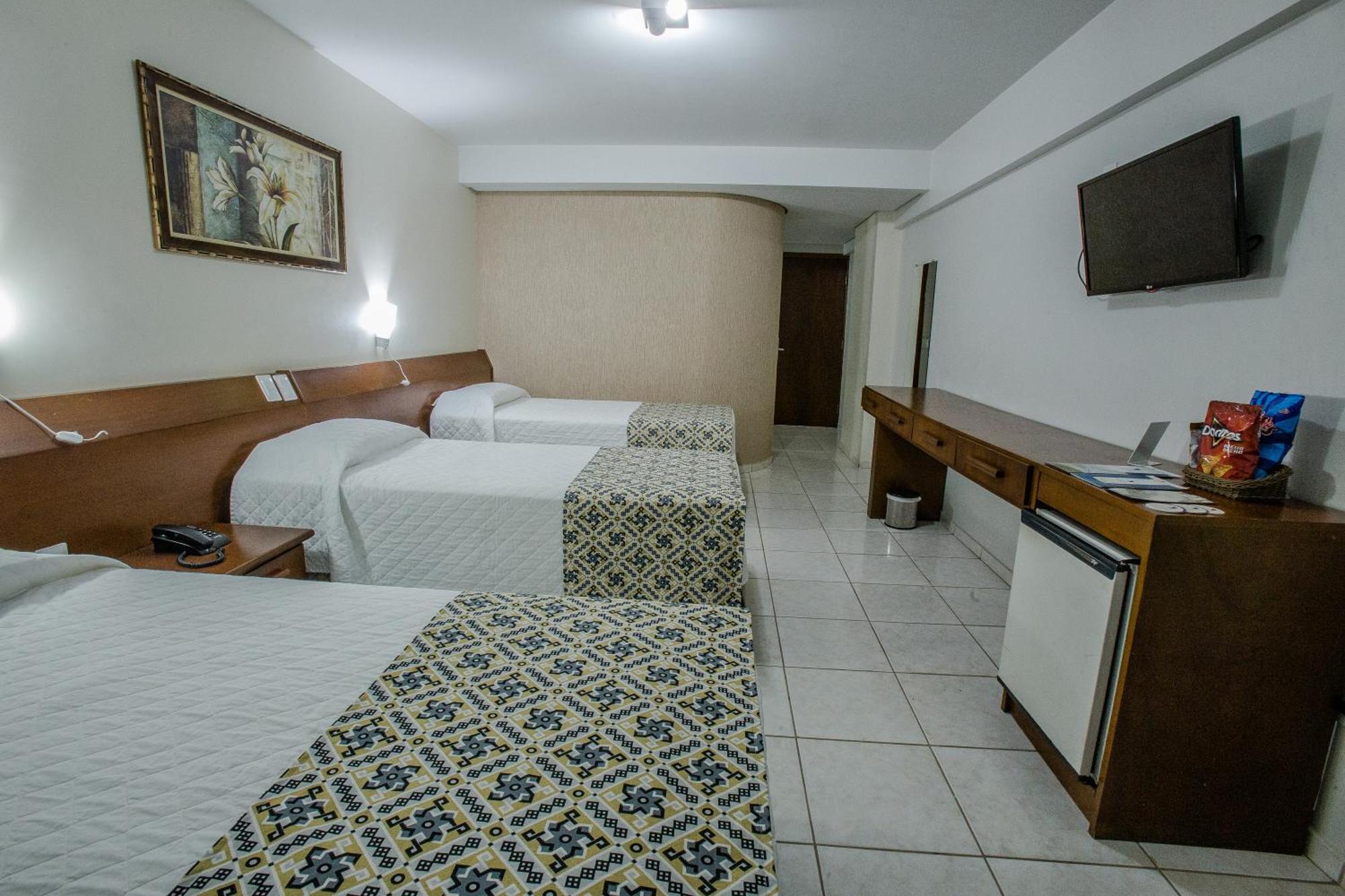 Foz Presidente Comfort Hotel Фос-ду-Игуасу Экстерьер фото